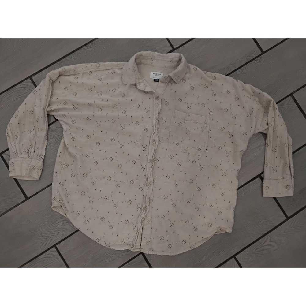 American Eagle Women Beige‎ Floral Eyelet Embroidered Oversized Button Down S